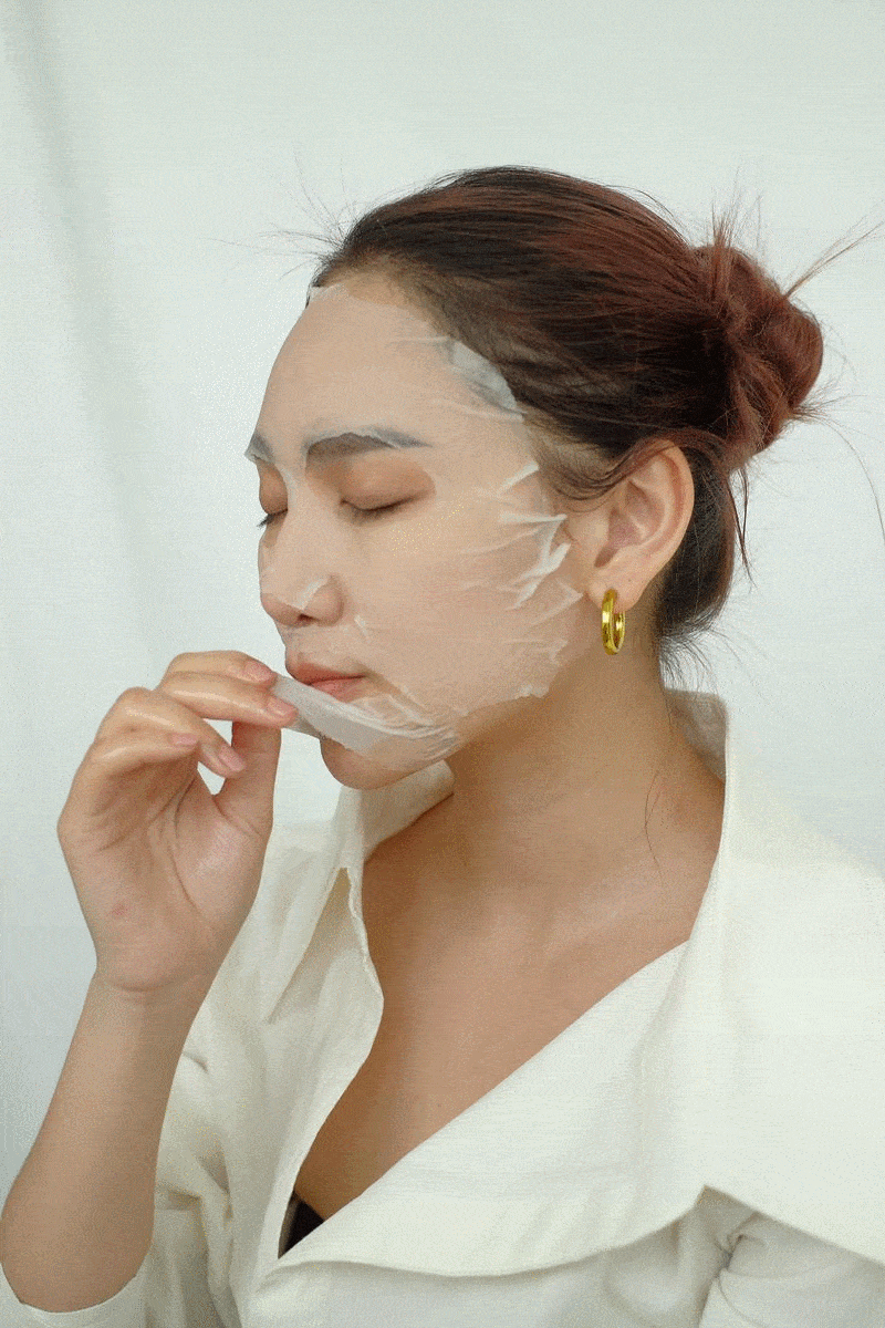How To Keep Your Skin Clear When You Stop Wearing Makeup