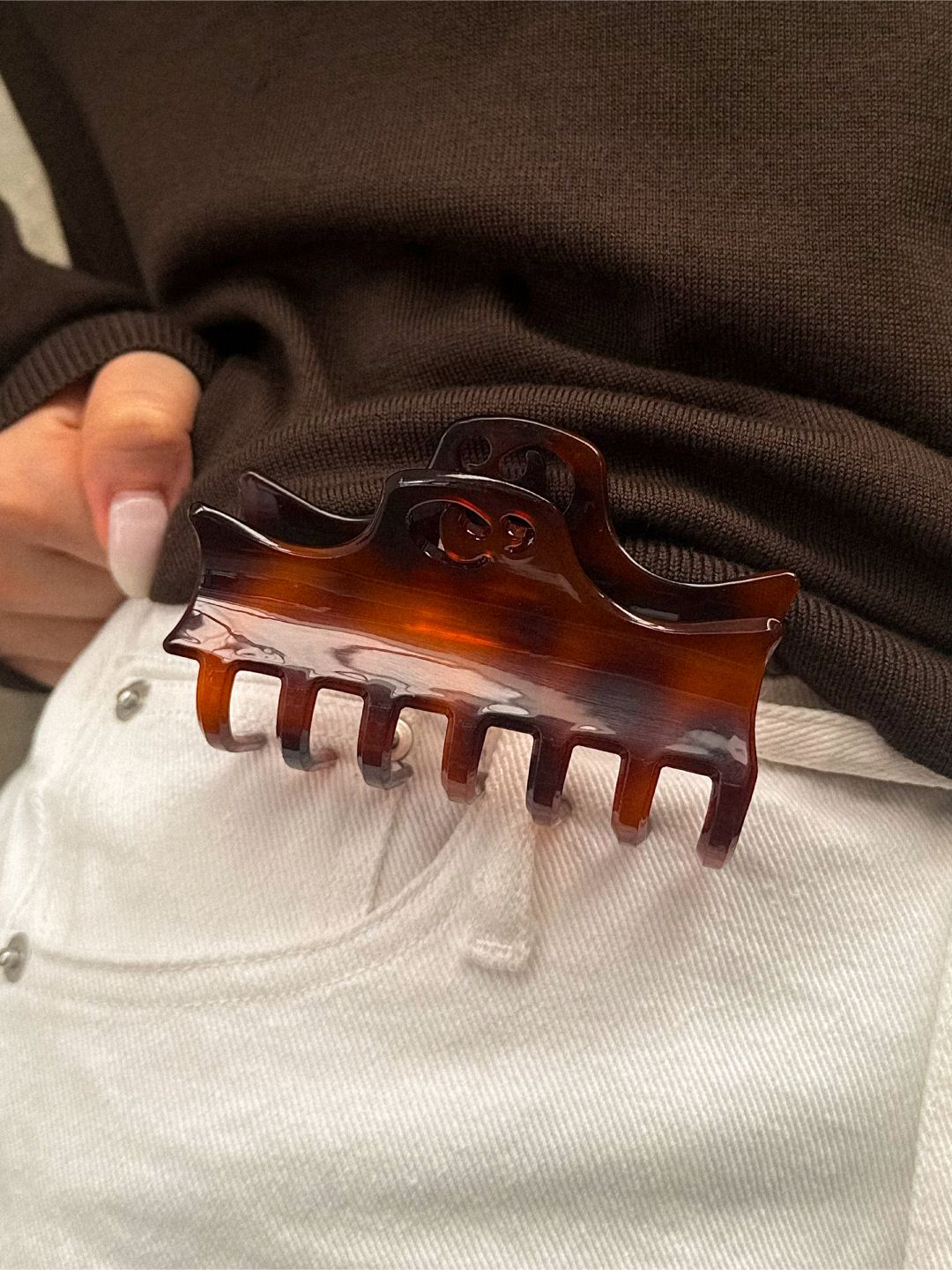 Tortoiseshell Claw Clip in Brown